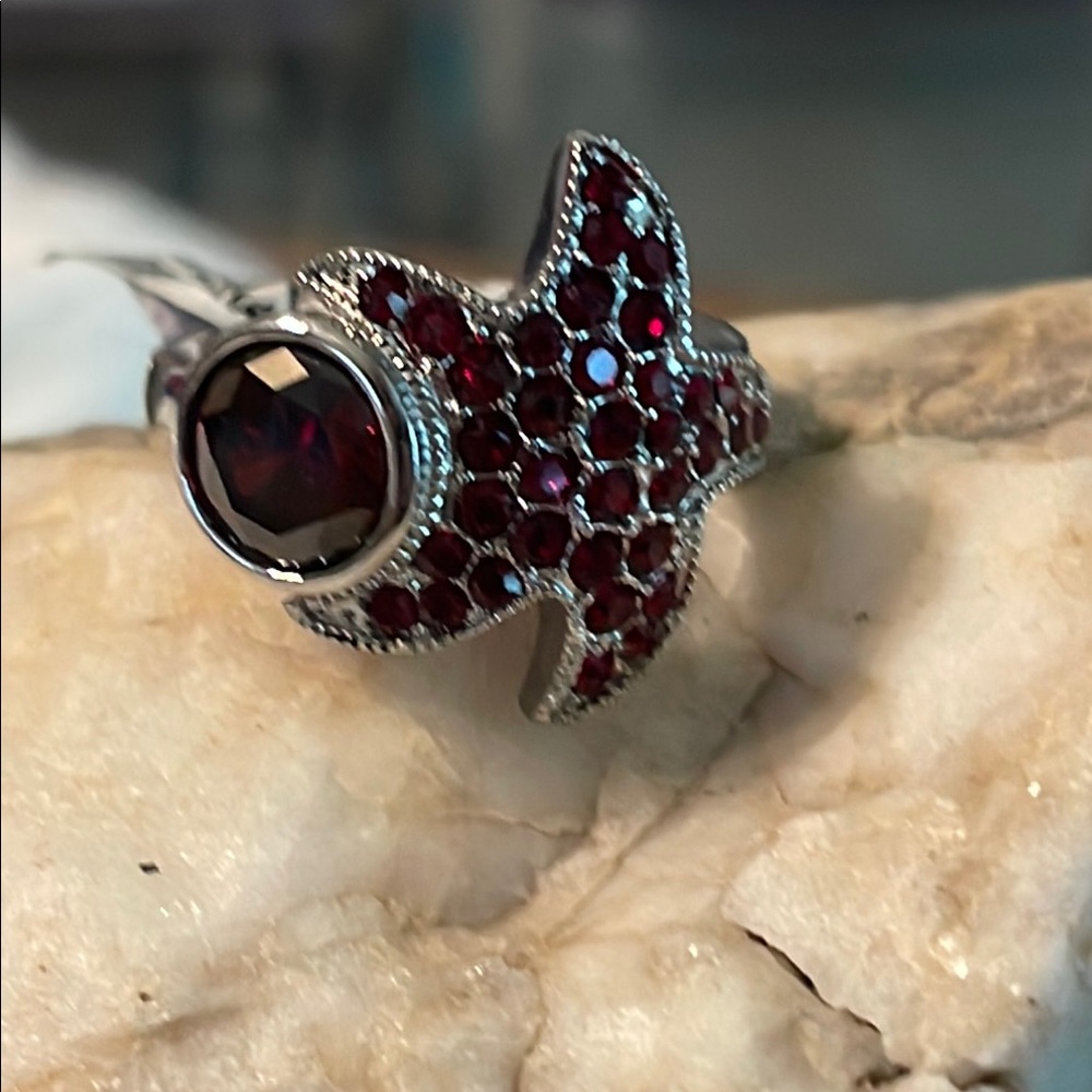 Starfish Silver And Red Gemstone Ring